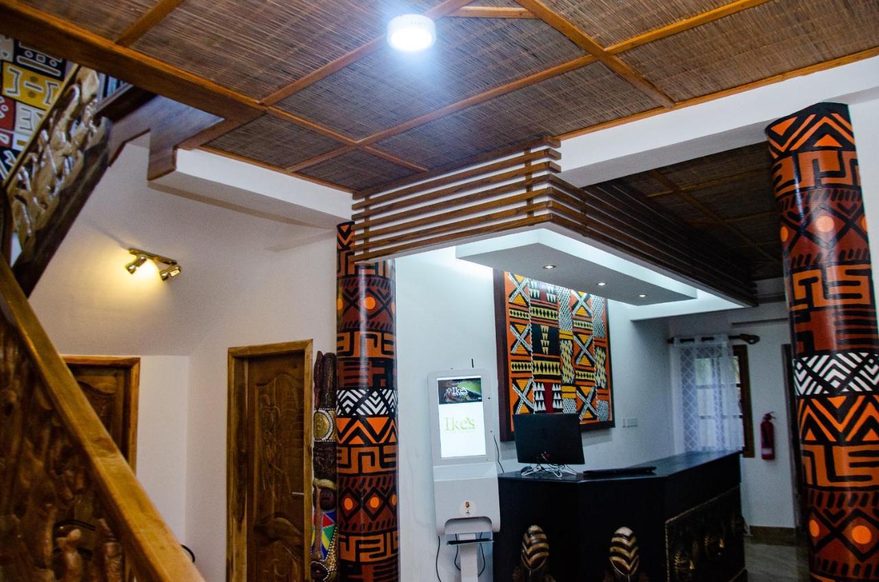 Ike'S Cultural Village Kumasi Exterior photo